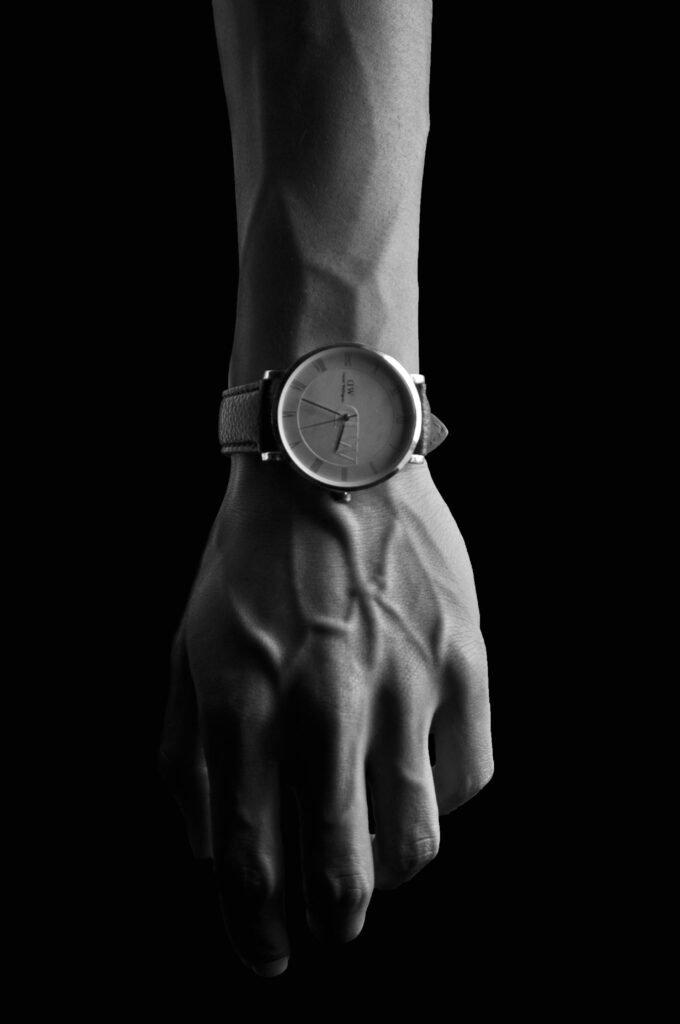 Wear a Watch Aligning with Your Fashion